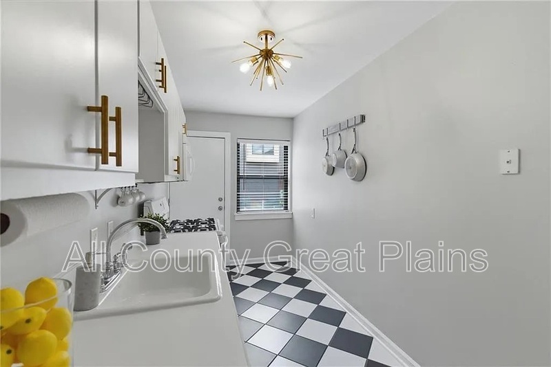 Main Rental Photo 9