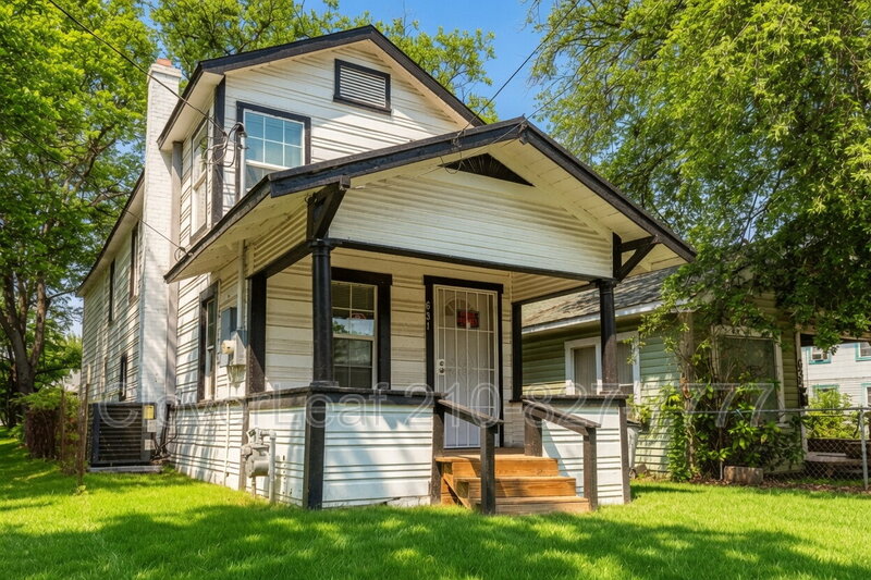 San Antonio House: 631 Potomac