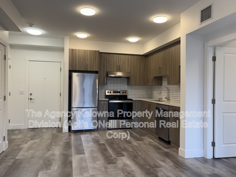 Kelowna Condo: 320 Mills Road