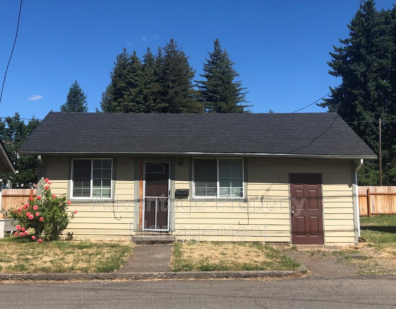 Lebanon House: 289 N Main Street