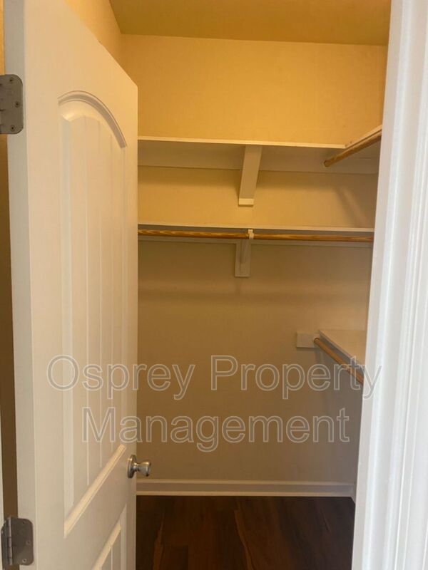 ADORABLE 3 BED/ 2.5 BATH WITH OPEN CONCEPT KITCHEN RENT SPECIAL HALF OFF IF MOVE IN BY 12/15 - Photo 14