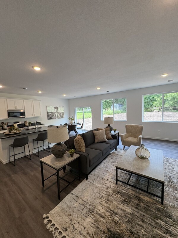 St. Cloud House: 1663 39th St S