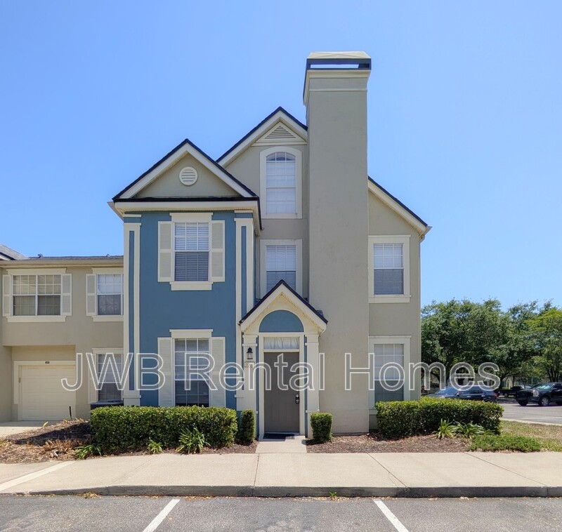 Jacksonville Condo: 13700 Richmond Park Dr N #1002