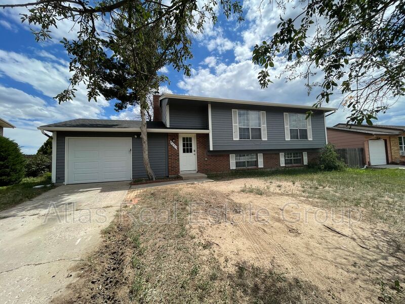 Request a Viewing for 4631 Newton Drive Tenant Turner