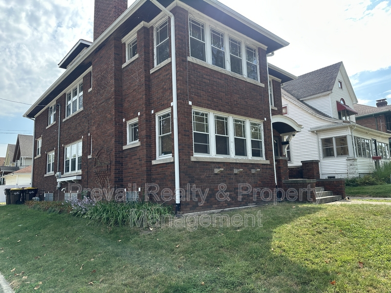 Rockford Condo: 127 Regan Street