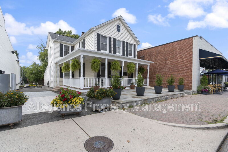 Alexandria House: 1506 B Mt Vernon Ave