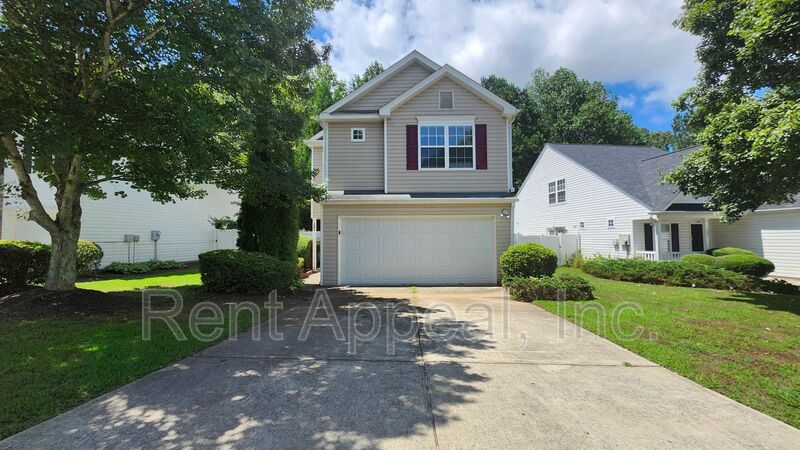 Dallas House: 281 Silver Ridge Dr
