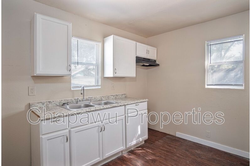 San Antonio House: 526 Cooper A