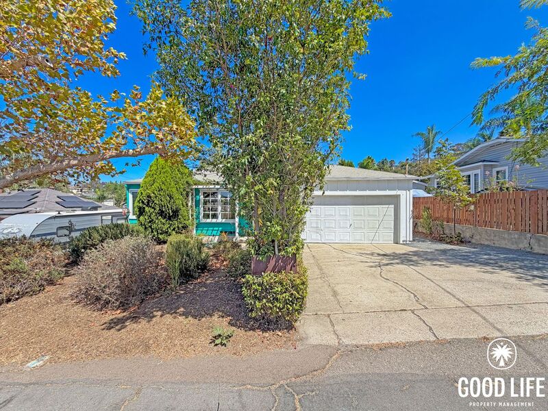 La Mesa House: 4521 Maple Ave
