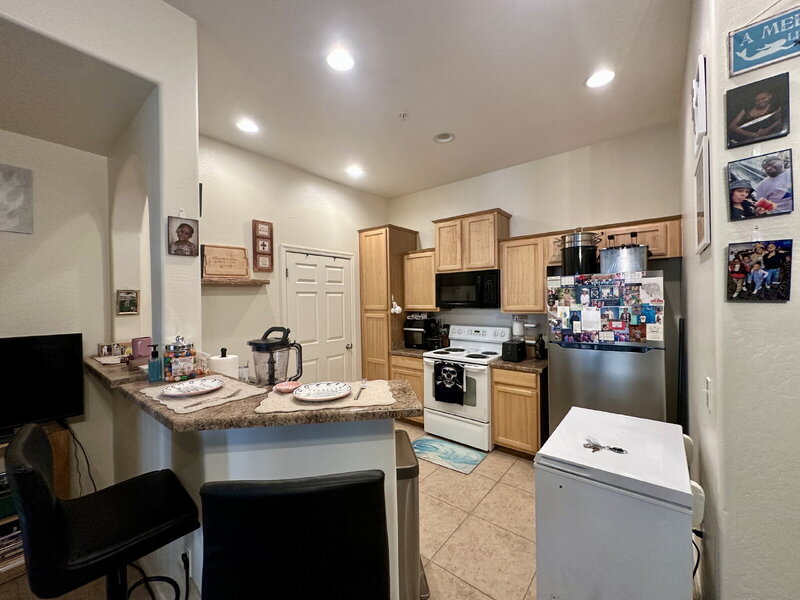Surprise Condo: 14575 West Mountain View Boulevard