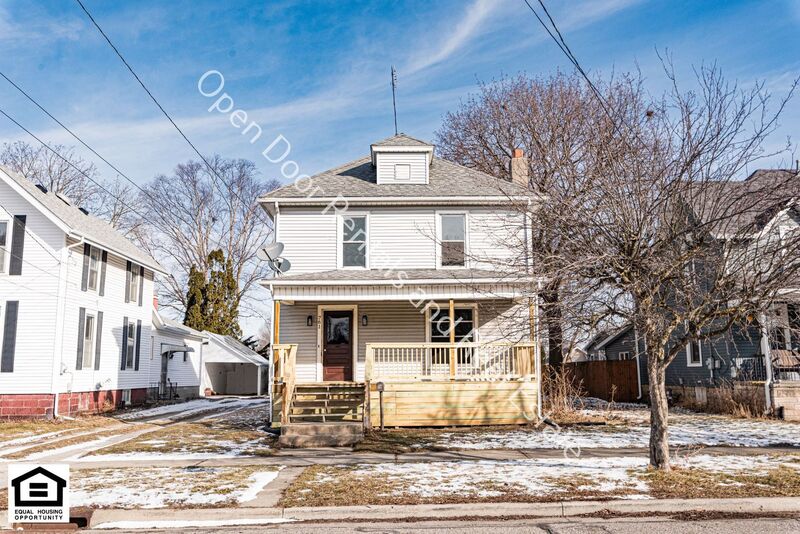 Kendallville House: 761 Richmond St