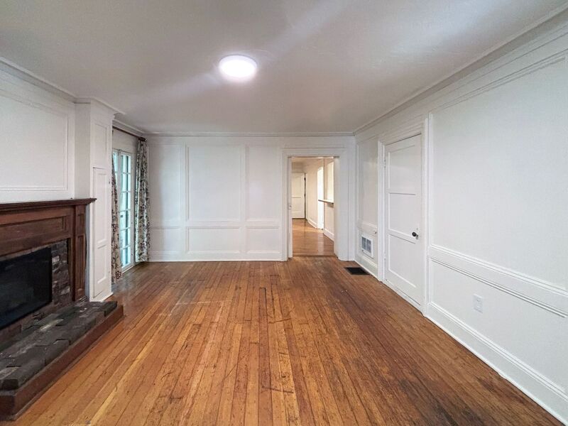 Photo 8 of rental home at 444 Blair Boulevard