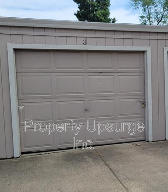 Redding Condo: 1529 Willis Street - Garage #1