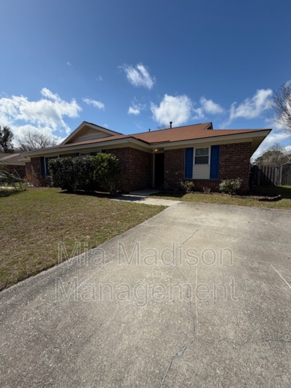 Savannah Condo: 11 Peach Ct