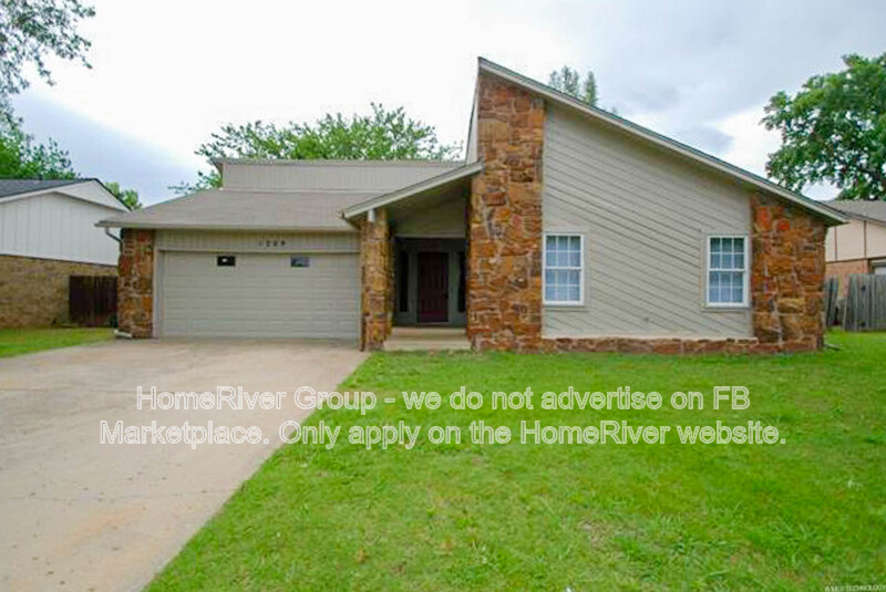 Broken Arrow House: 1209 S 29th St