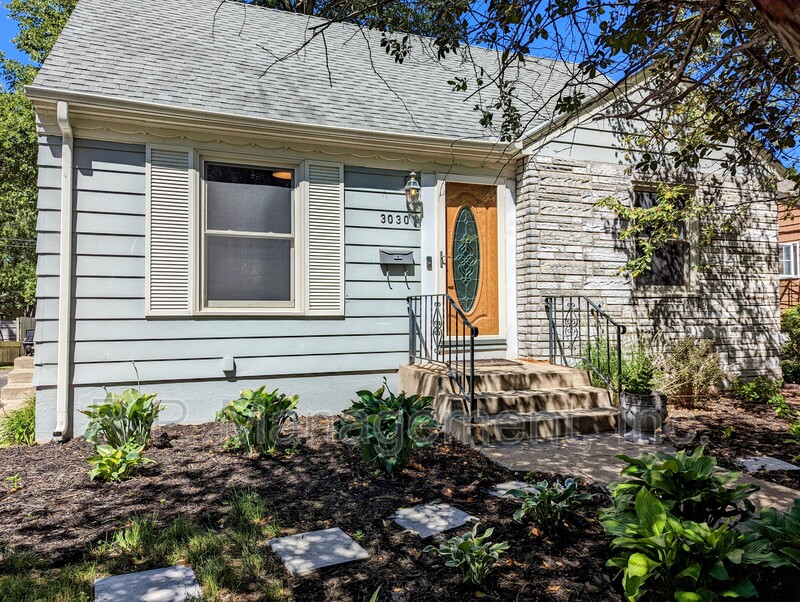 St Louis Park House: 3030 Colorado Ave S