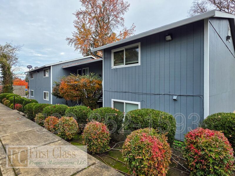 TIGARD Condo: 10058 SW GARRETT ST