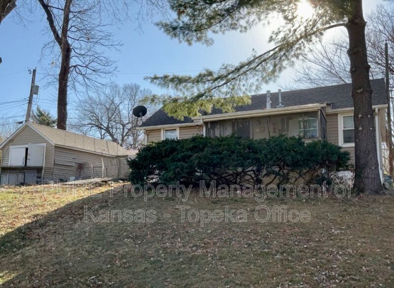 Independence House: 9419 E 14th St S