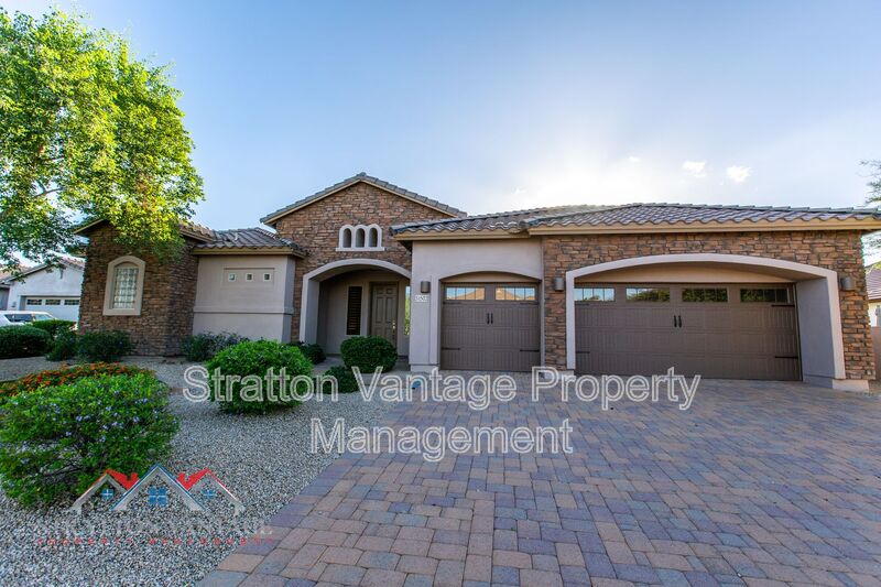 Cave Creek House: 31502 N 58th Pl