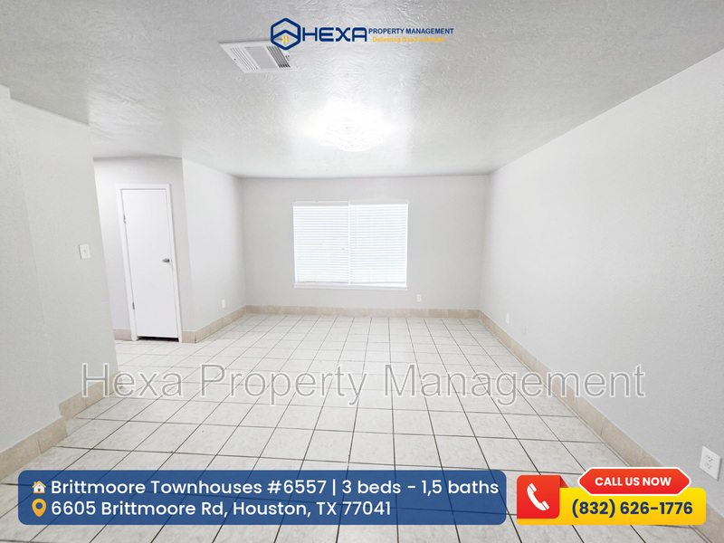 Houston Townhome: 6557 Brittmoore Rd