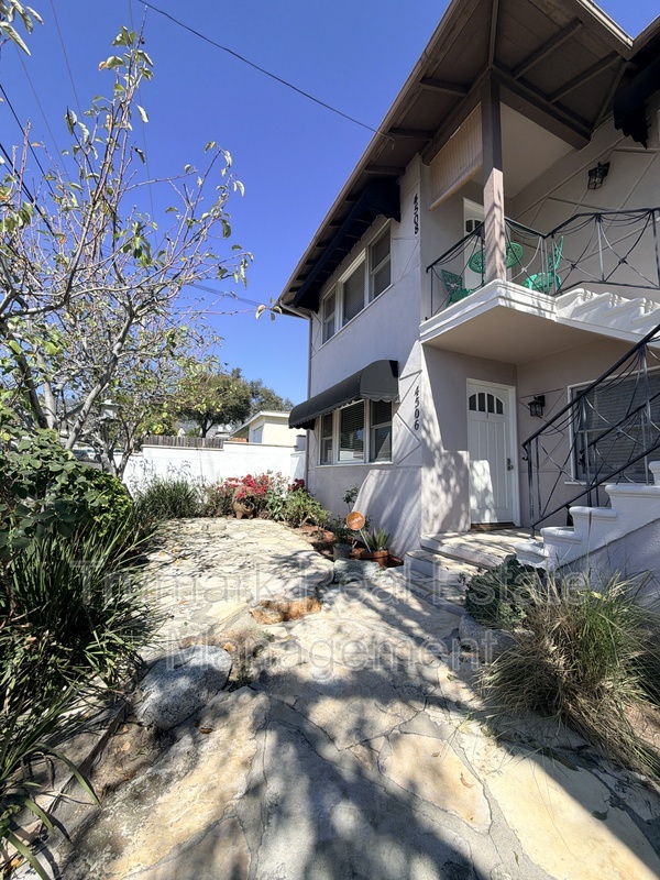 La Canada Flintridge Condo: 4506 Rockland Place