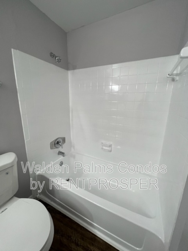 Orlando Condo: 4756 Walden Circle