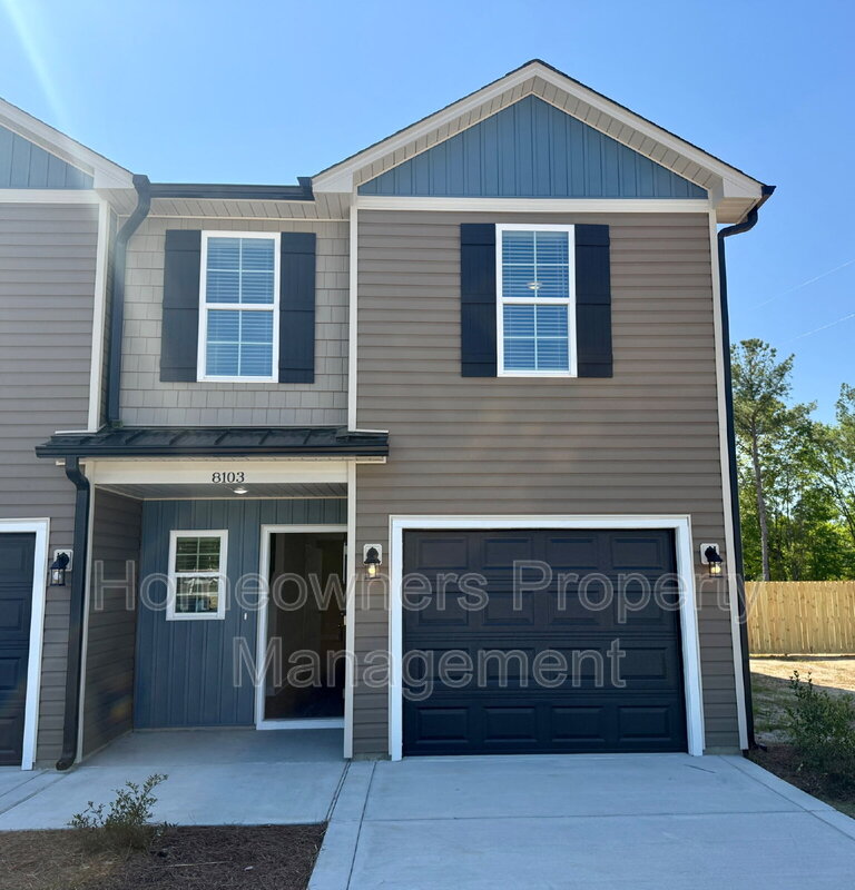 Fayetteville Townhome: 8103 King Rd