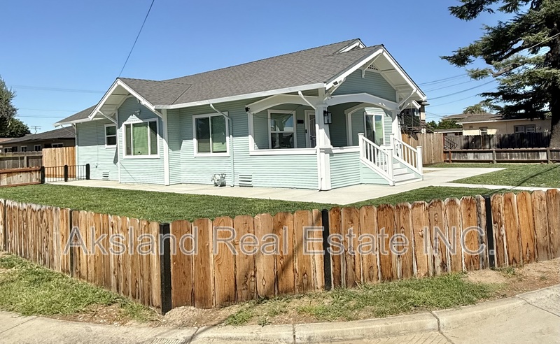 Salida House: 4701 Elm Street