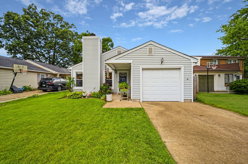 Virginia Beach House: 1317 Faraid Lane