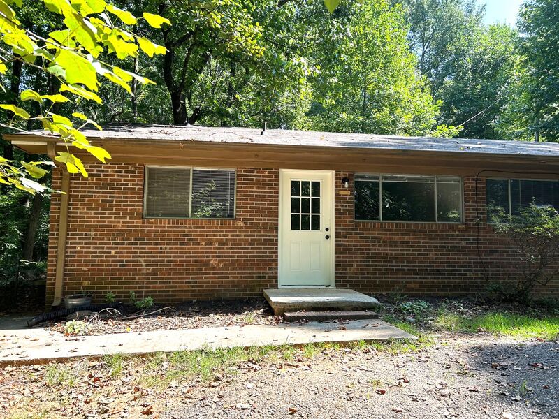 Request a Viewing for 16 Tanyard Road, Unit B Tenant Turner