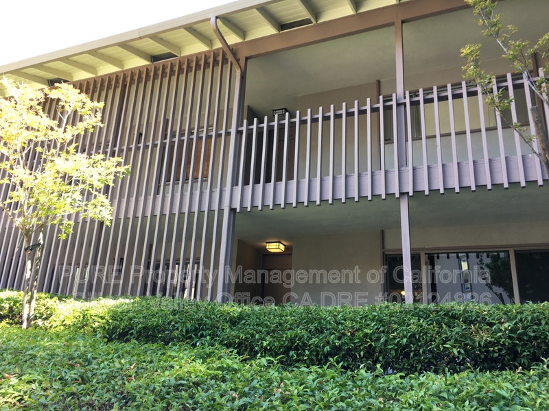 Menlo Park Condo: 2315 Eastridge Avenue