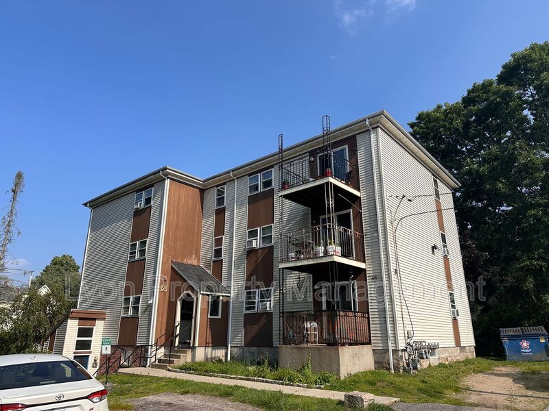 Woonsocket Condo: 95 Victor Street