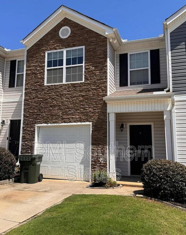 Greer Townhome: 31 Moorlyn Ln