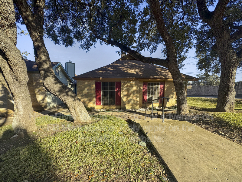 San Antonio Condo: 8402 Cranberry Hl