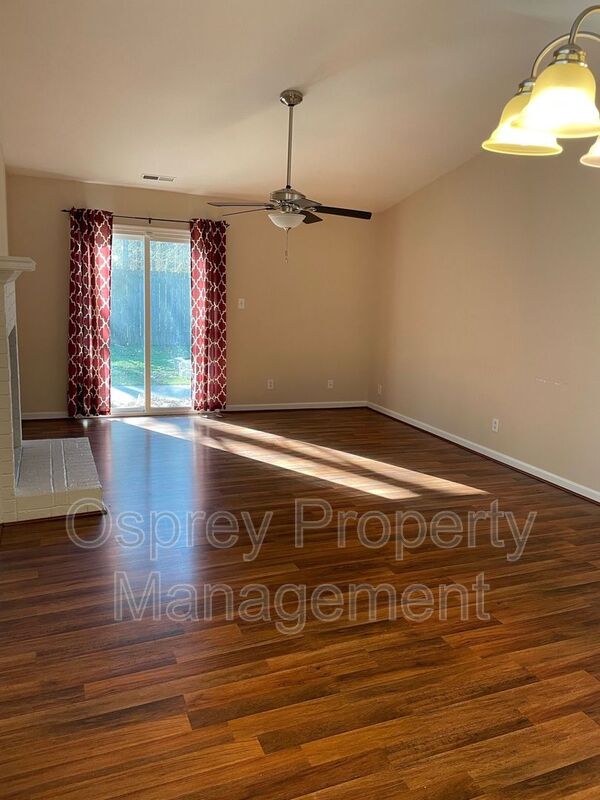 Charming 3-Bedroom Home with Garage in Virginia Beach - Photo 10