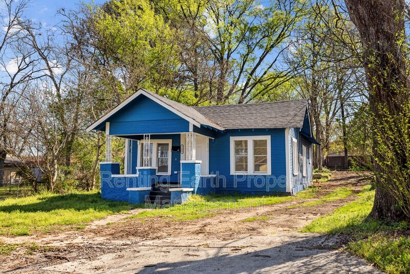 Birmingham House: 1209 19th Place SW