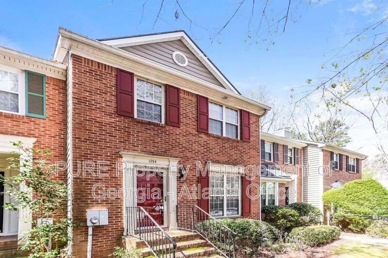 Smyrna Townhome: 1934 Ivy Glen Dr SE