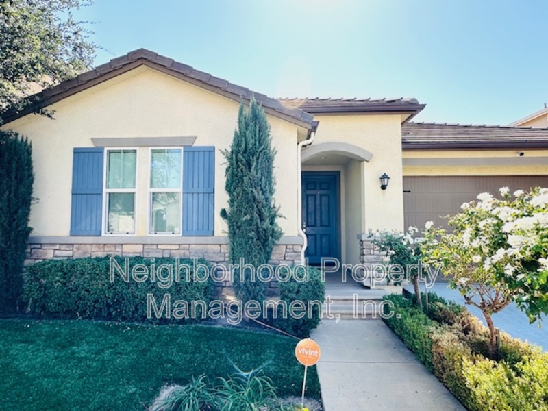Clovis House: 3862 Buckingham Avenue