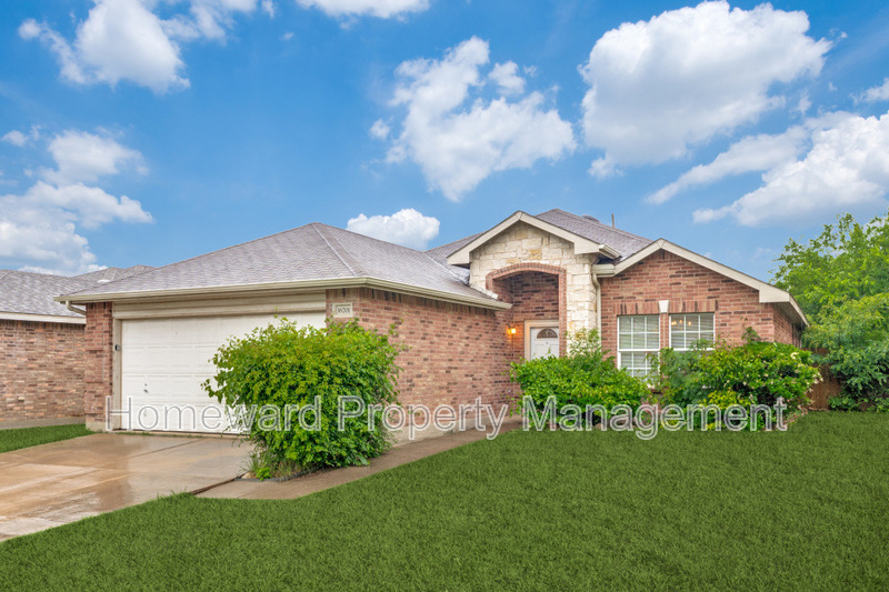 Justin House: 16701 Windthorst Way