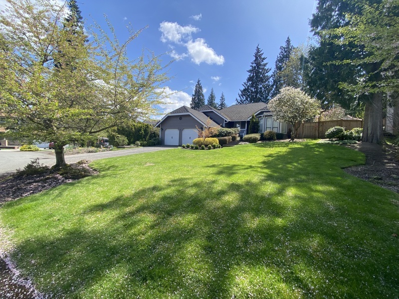 Issaquah House: 650 Jasmine PL NW