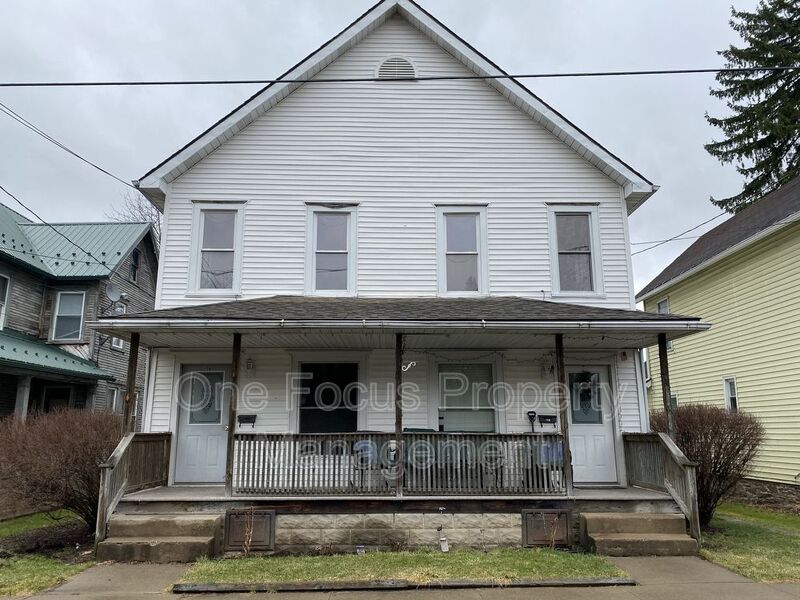 Request a Viewing for 208 Staver Street - Tenant Turner