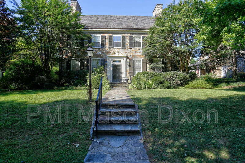 Baltimore House: 5304 Springlake Way