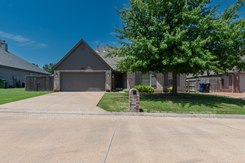 Broken Arrow House: 4002 South 198th East Avenue
