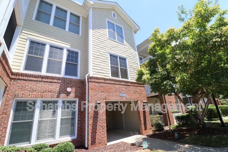 Cary Condo: 933 Portstewart Dr