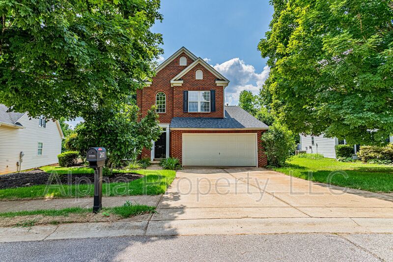 Greer House: 261 Highgate Circle
