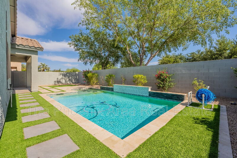 Chandler House: 2823 E Tulsa St