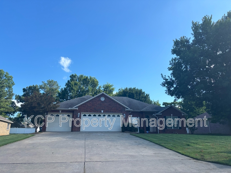 Lavaca House: 2109 Barrington Drive