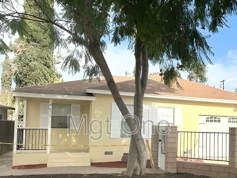 Riverside House: 4637 Central Ave.