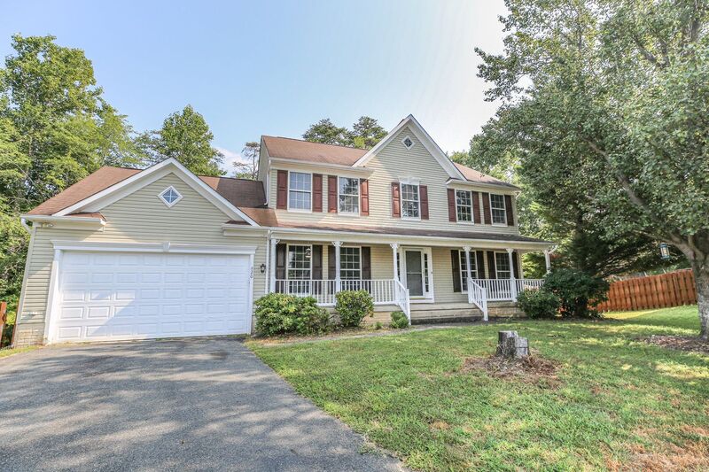 Request a Viewing for 20 Saint Marks Ct. Tenant Turner