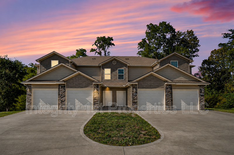 Kansas City Townhome: 6303 NE 44th St